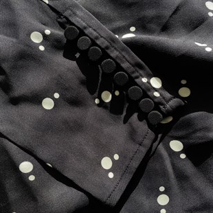 Siyah Üzeri Puantiyeli Drapeli Tasarım Elbise